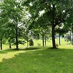 Skogsbacka Torp Villa *