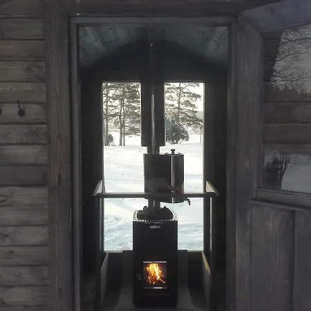 ヴィラ Skogsbacka *